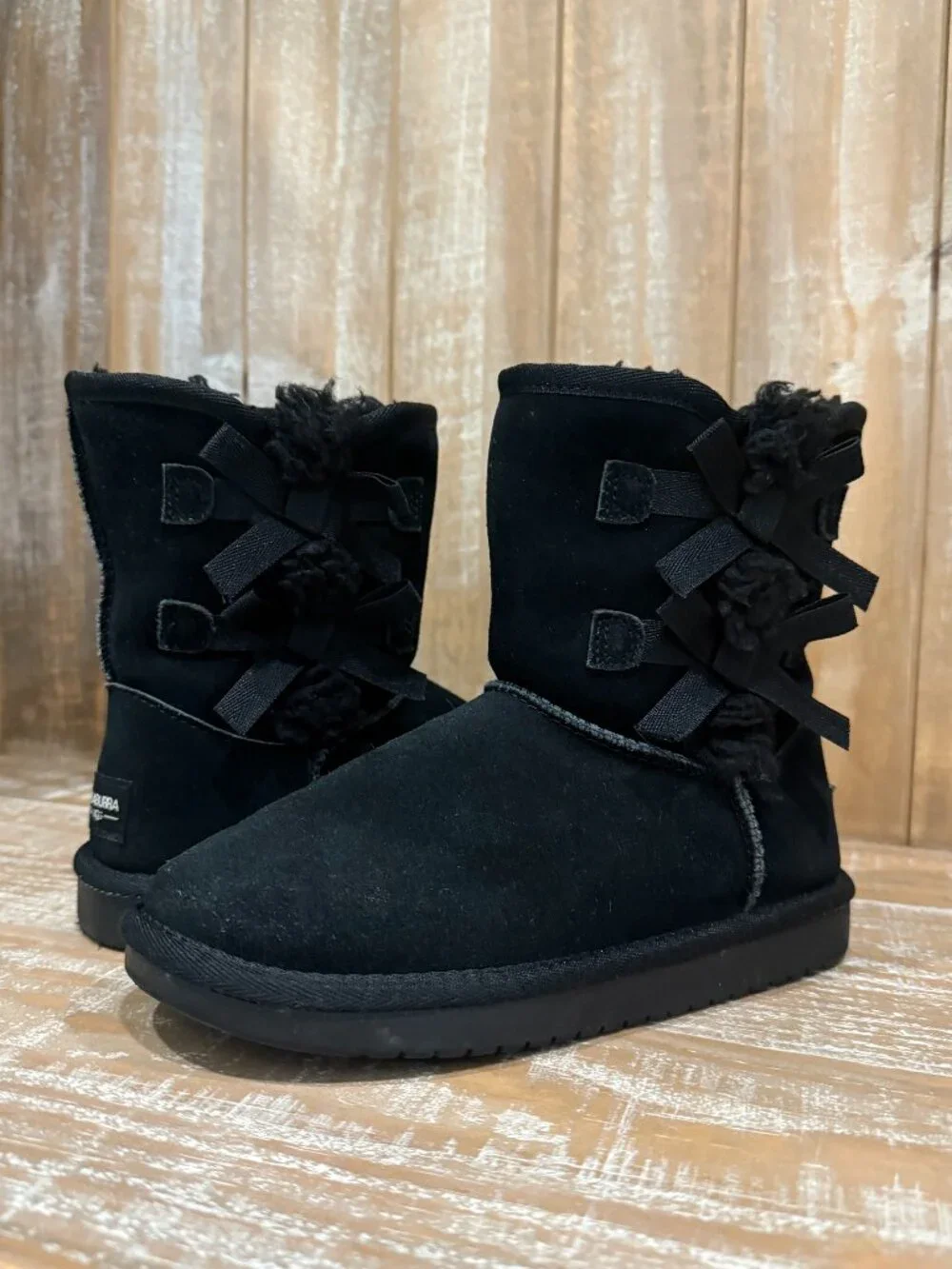 KOOLABURRA by UGG Victoria Short Boot Girl 1 Black Suede Outdoor Casual